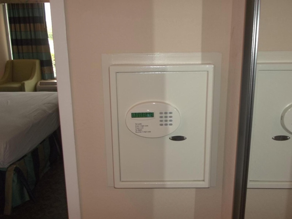 Days Inn by Wyndham Fort Lauderdale Airport Cruise Port Main image